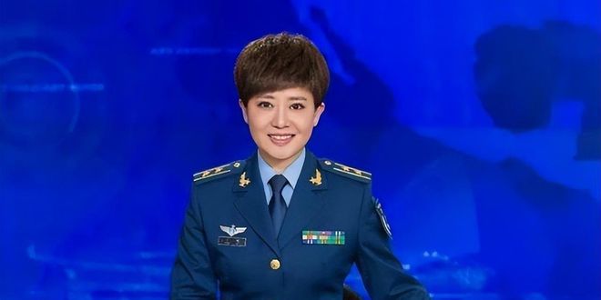 軍事節(jié)目女主持人，閃耀熒屏的星光，軍事節(jié)目女主持人，熒屏上的璀璨星光