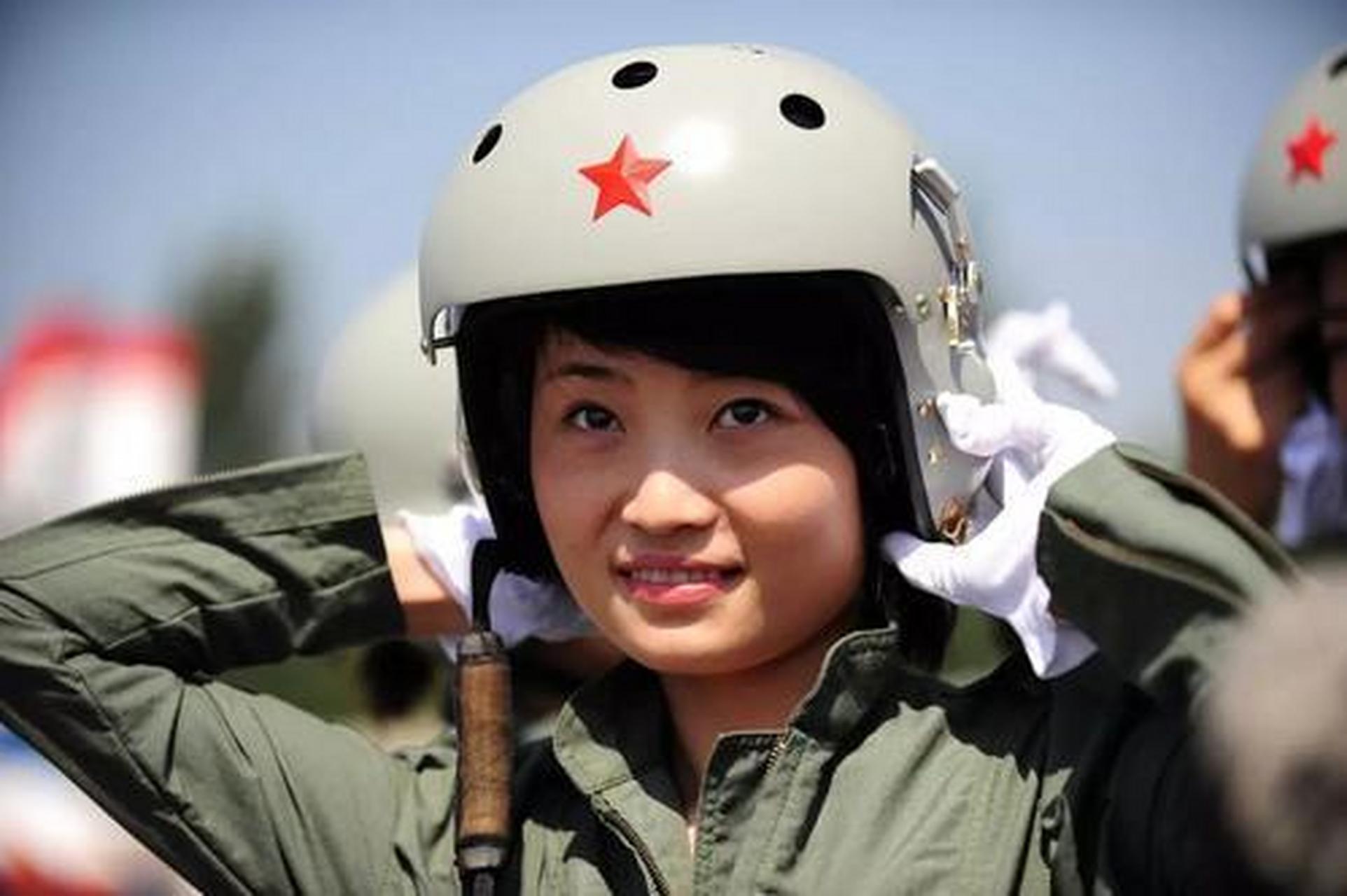 四川女飛行員余旭，英勇無畏的藍(lán)天使者，四川女飛行員余旭，藍(lán)天的英勇使者