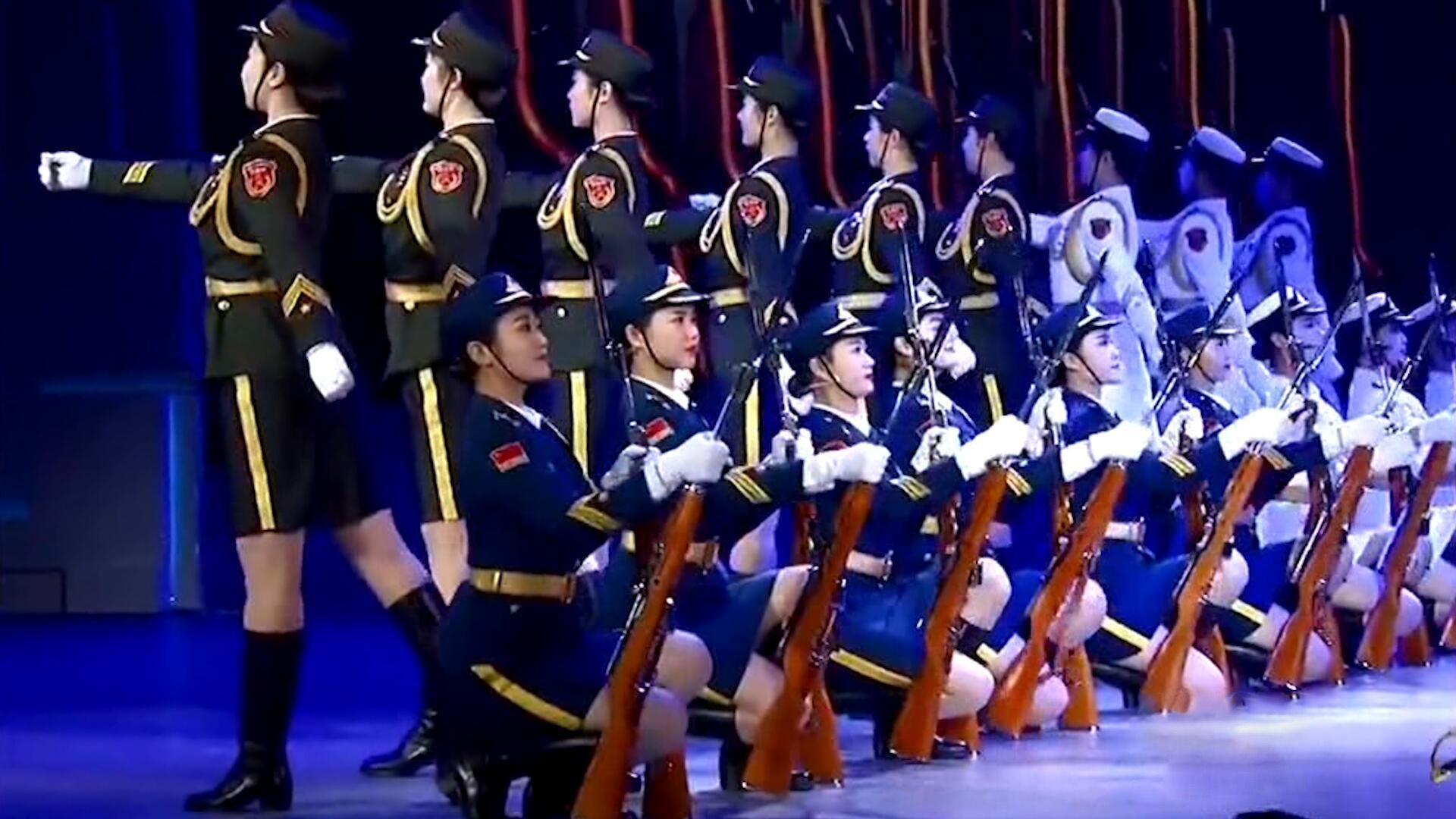 三軍女兵隊跳舞，展現力量與柔美的完美結合，三軍女兵隊舞蹈，力量與柔美的完美交融