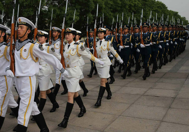 女兵儀仗隊照片大全，展現(xiàn)颯爽英姿的絕美瞬間，女兵儀仗隊風采展示，颯爽英姿的絕美瞬間圖片大全