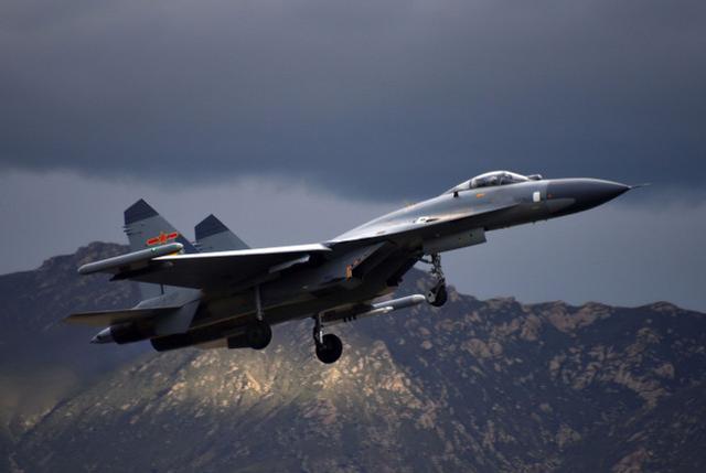 殲-11代號(hào)，揭示中國(guó)空軍強(qiáng)大戰(zhàn)斗力的象征，殲-11代號(hào)，中國(guó)空軍強(qiáng)大戰(zhàn)斗力的象征標(biāo)簽
